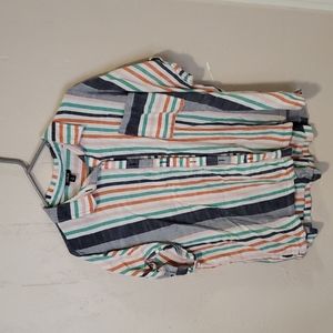 XL multi-colored button up short sleeve shirt